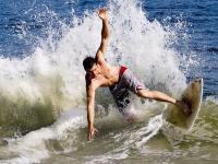 FB体育在线-赛道上的双重奏鸣，威廉姆斯完胜哈斯，阿隆索带队演绎不朽传奇