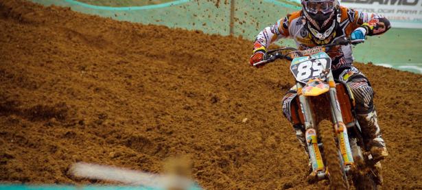 FB赛事直播-那不勒斯轻取日本队，蒂亚戈高光表现诠释中场艺术