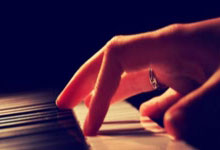 FB体育-湖人王朝黄昏惊现C罗式悲情！NBA权力更迭暗流涌动