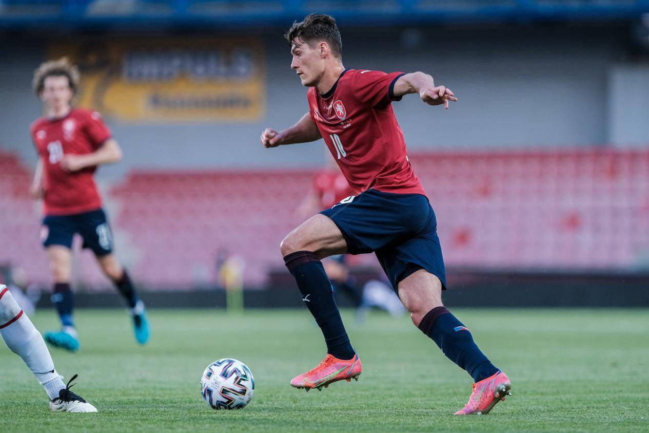 关于雷加内斯球队备战重要比赛,全力以赴的信息 关于雷加内斯球队备战重要比赛,全力以赴的信息