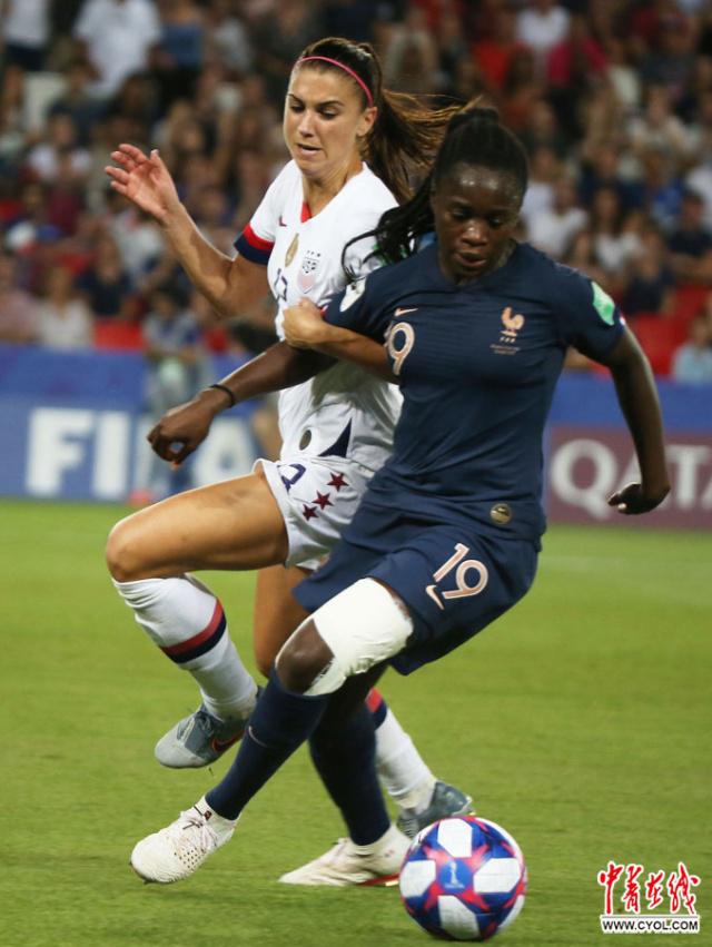 泰国队碾压法国队,桃田贤斗惊艳四座 泰国队碾压法国队,桃田贤斗惊艳四座