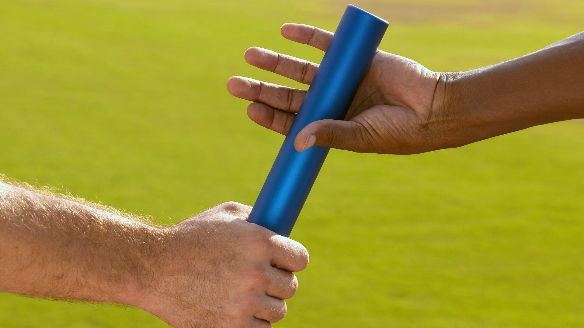 赛道与球场的双重奏鸣，F1新赛季揭幕战之夜，英格拉姆打出生涯之夜