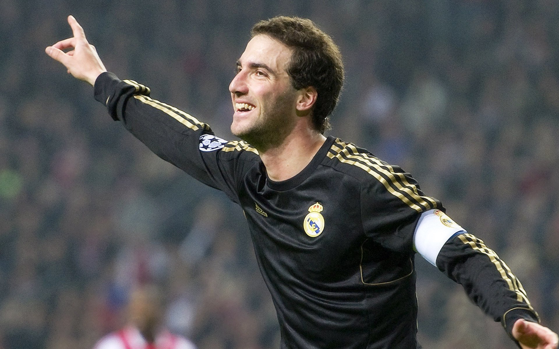 赛道上的交响诗，基耶萨的硬仗之夜